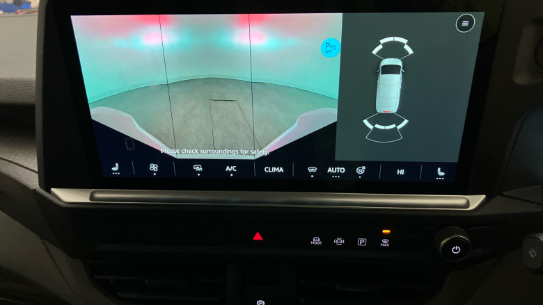 Volkswagen Transporter T32 Swb Electric 160kW 65kWh Commerce Pro Van Auto